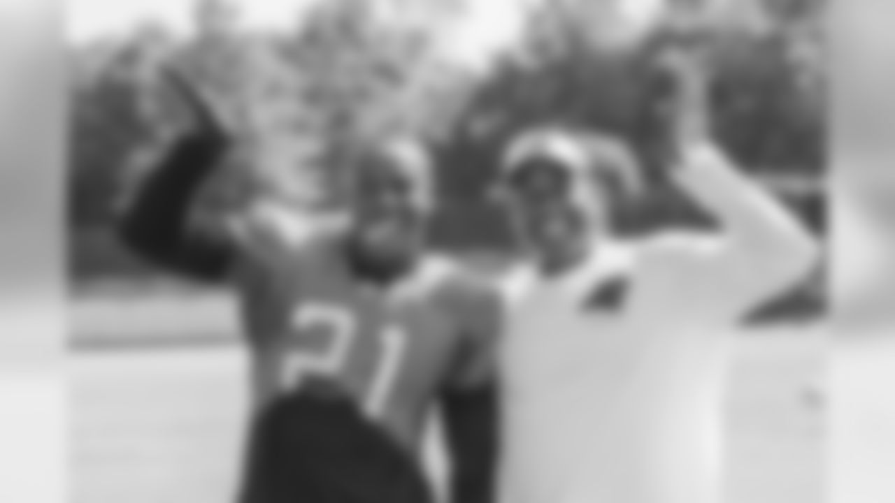 CB Teddy Williams and Asst. Head Coach/Secondary Steve Wilks
