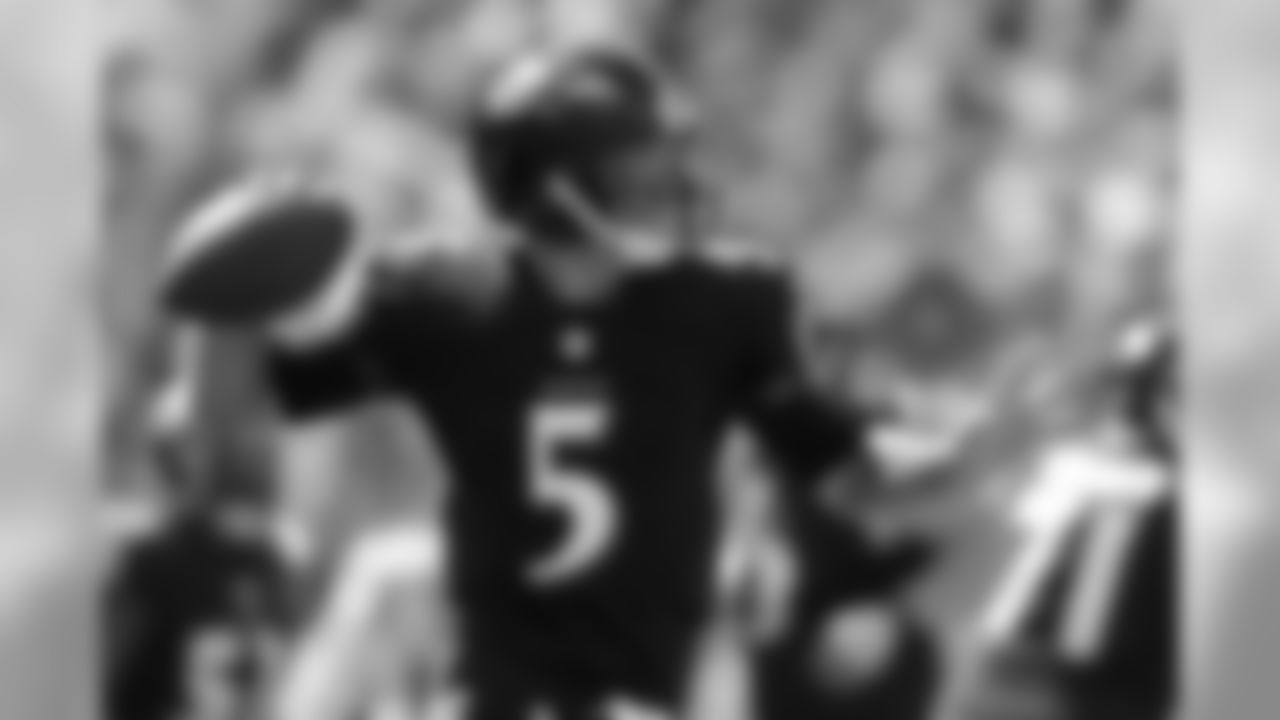 Baltimore Ravens quarterback Joe Flacco (5) passes the ball during the first half of an NFL football game against the Carolina Panthers in Baltimore, Sunday, Sept. 28, 2014. (AP Photo/Patrick Semansky)