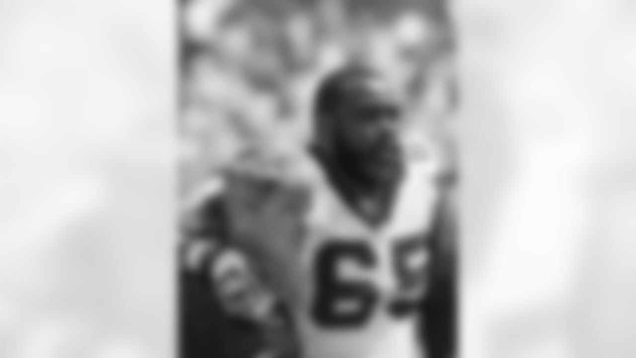 T Garry Williams