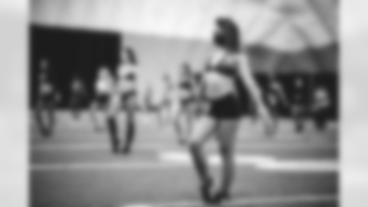 E_1D3_4418