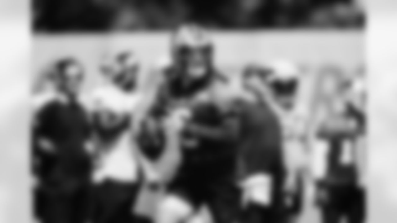 QB - 6 - Baker Mayfield