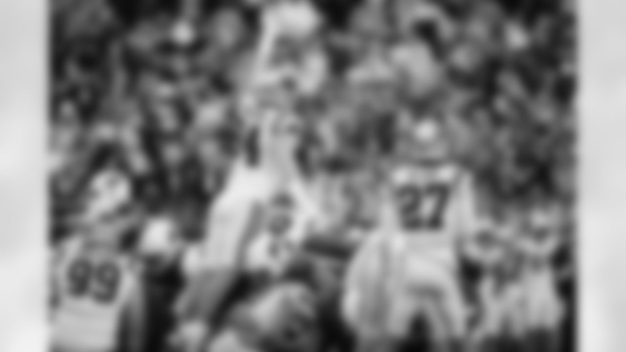 S - 27 - Marquis Blair
TE - 84 - Stephen Sullivan