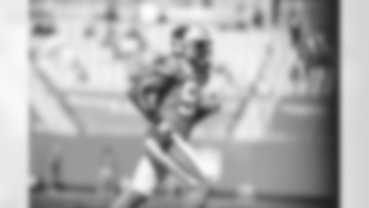 Shaq Thompson, 2020 Walter Payton Man of the Year nominee