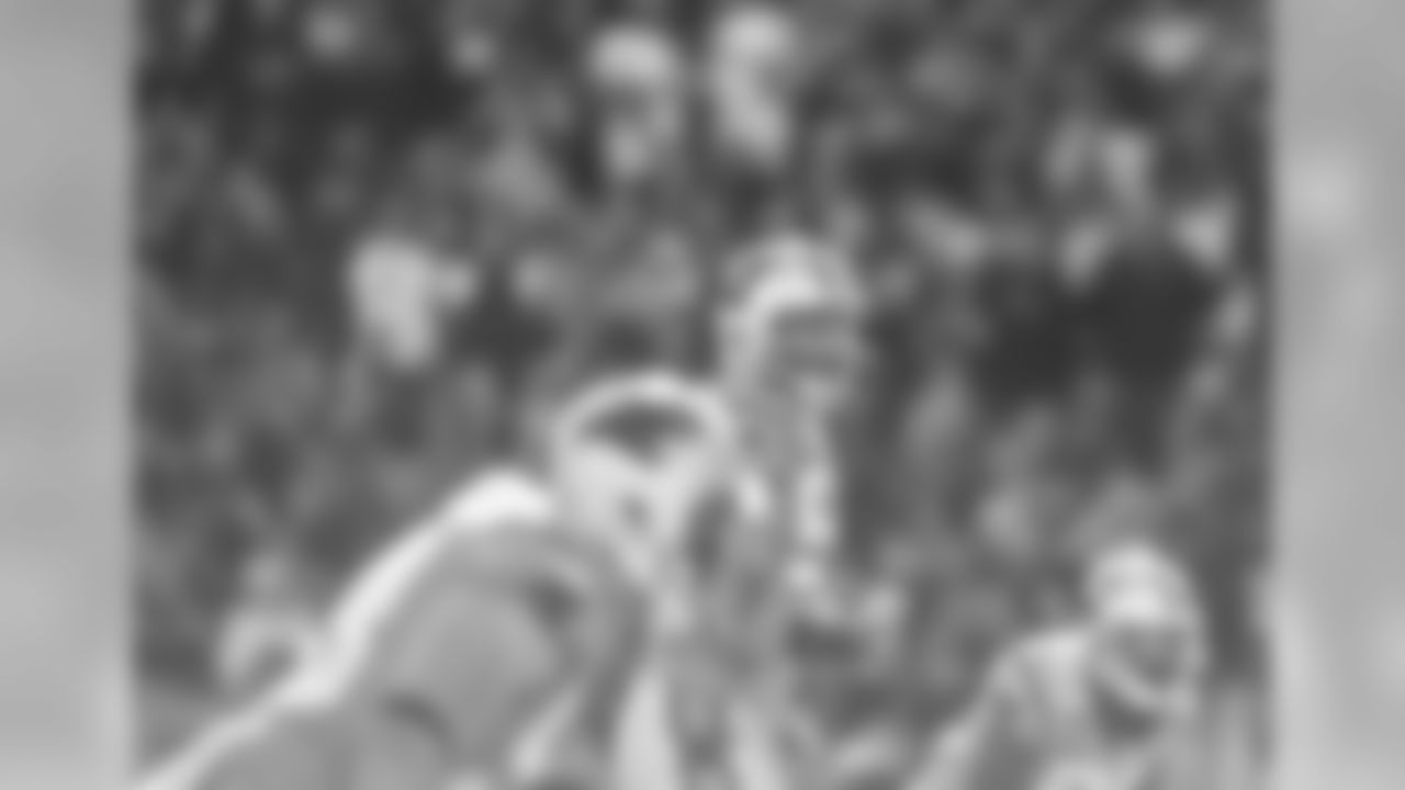 LB Luke Kuechly