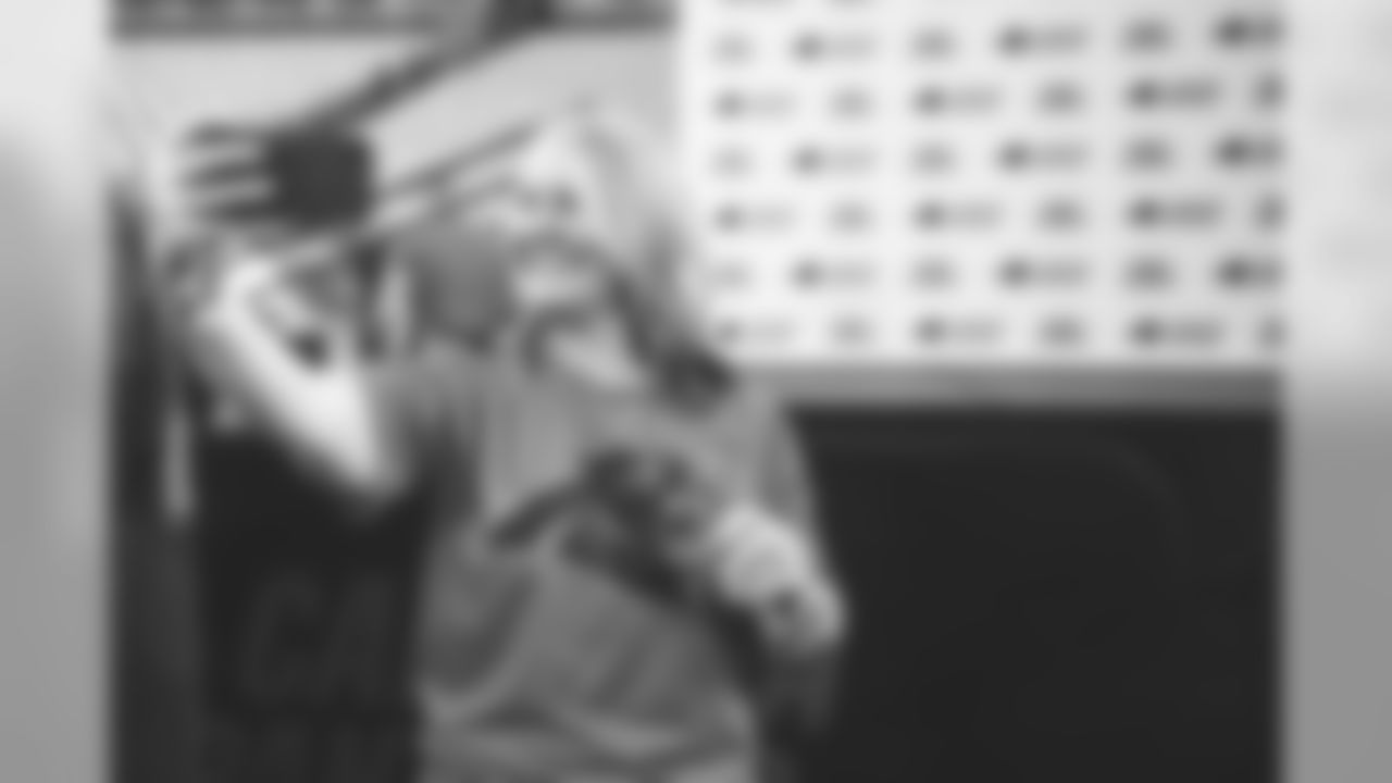 19042DraftParty_393