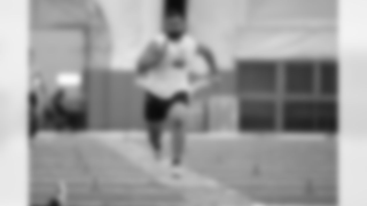 Texas offensive lineman Samuel Cosmi runs the 40-yard dash at the school's pro football day Thursday, March 11, 2021, in Austin, Texas. (AP Photo/Eric Gay)