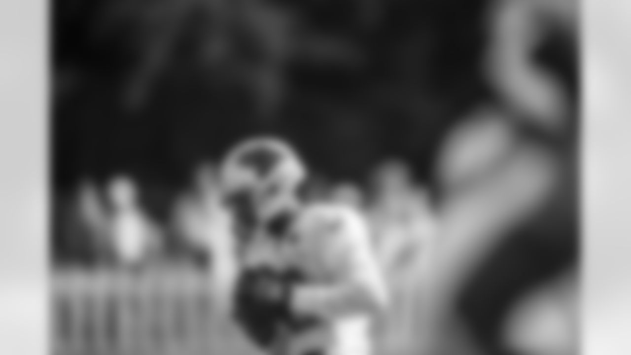 WR Toney Clemons
