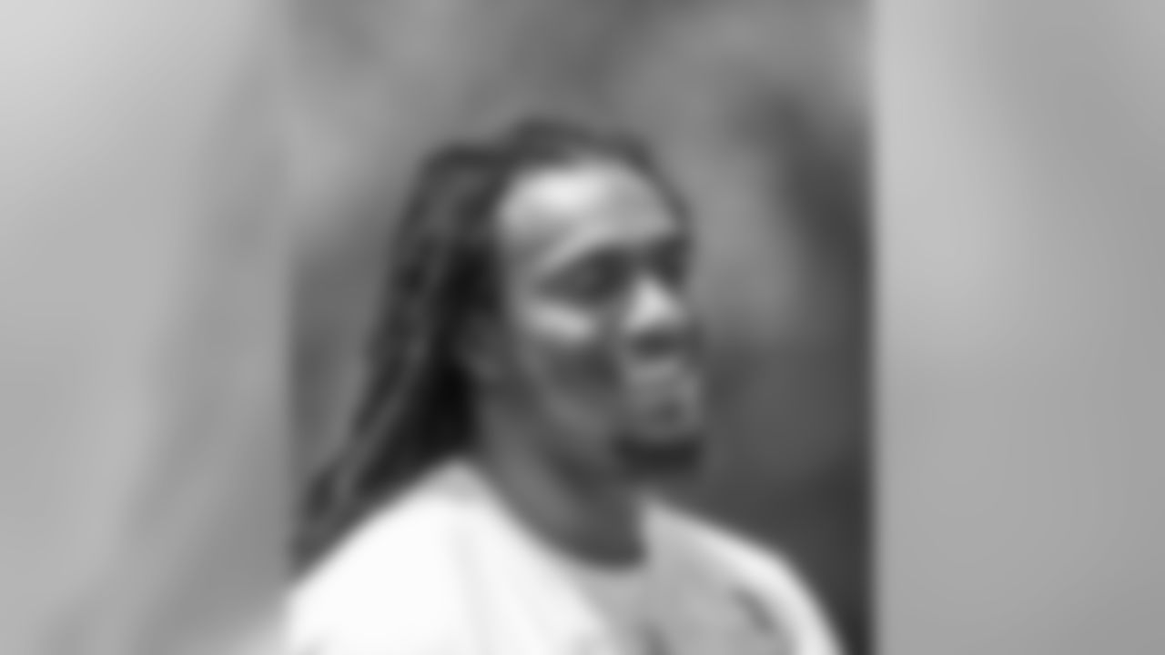 LB Shaq Thompson