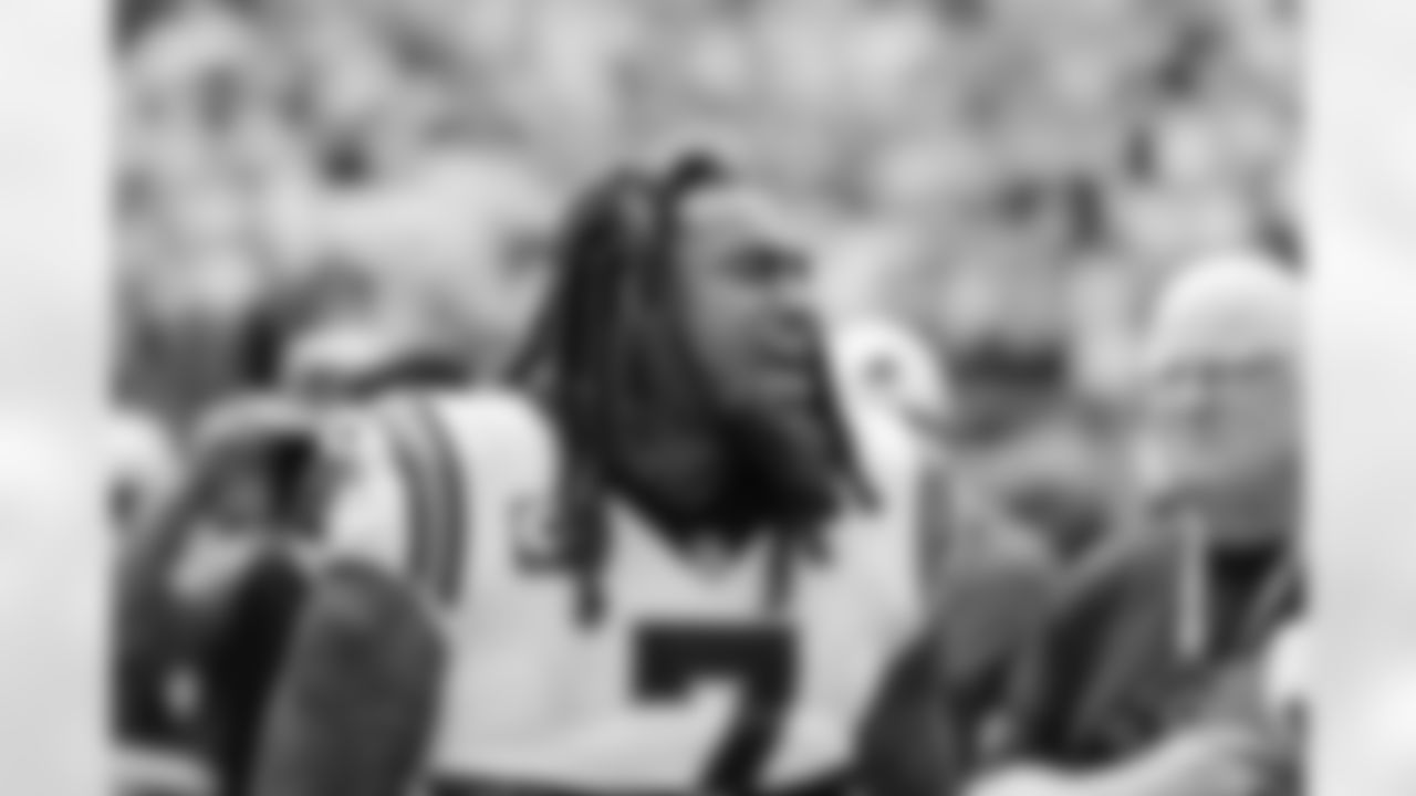 LB - 7 - Shaq Thompson
