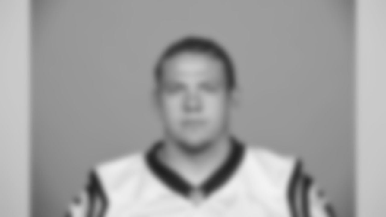 LB David Mayo