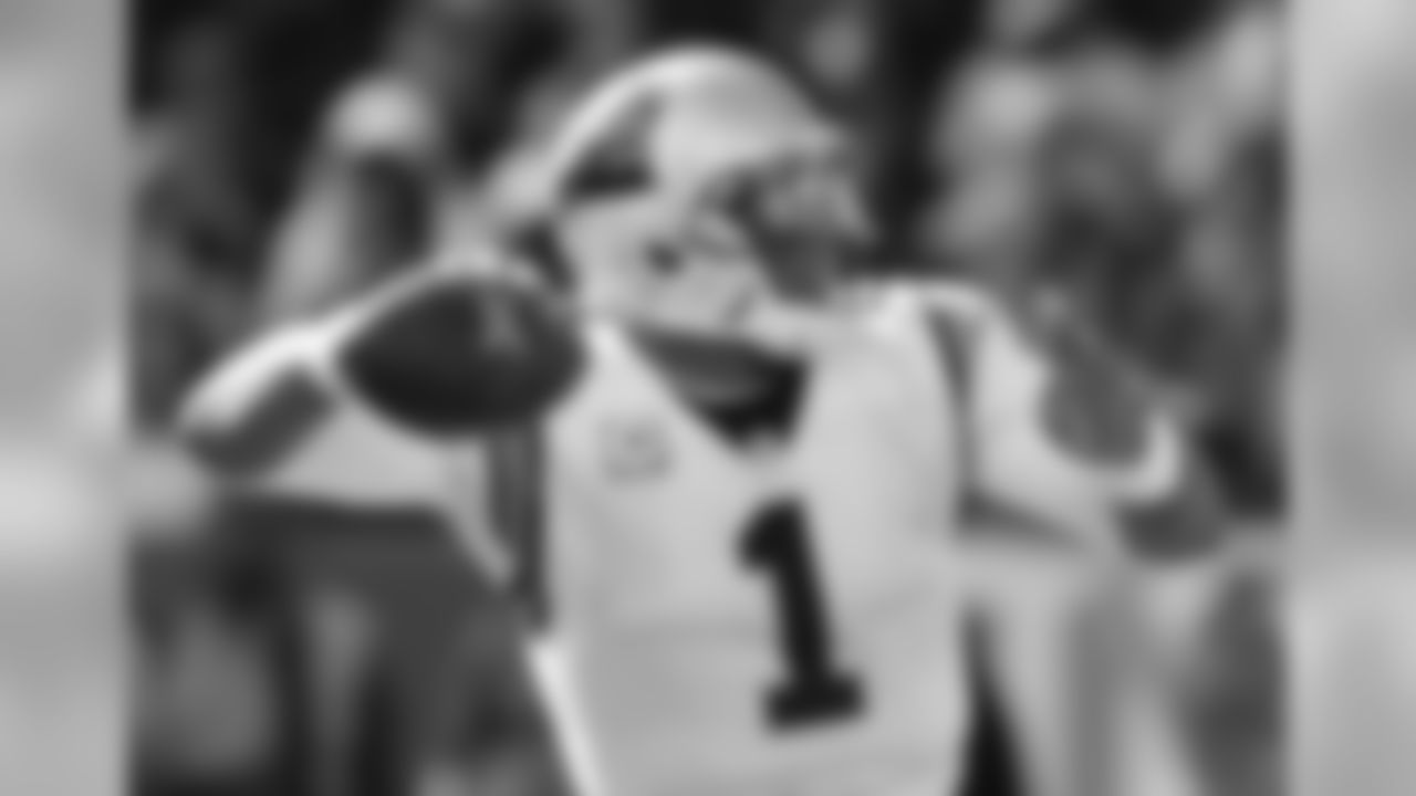Carolina Panthers quarterback Cam Newton passes against the Tennessee Titans in the first half of an NFL football game Sunday, Nov. 15, 2015, in Nashville, Tenn. (AP Photo/Mark Zaleski)