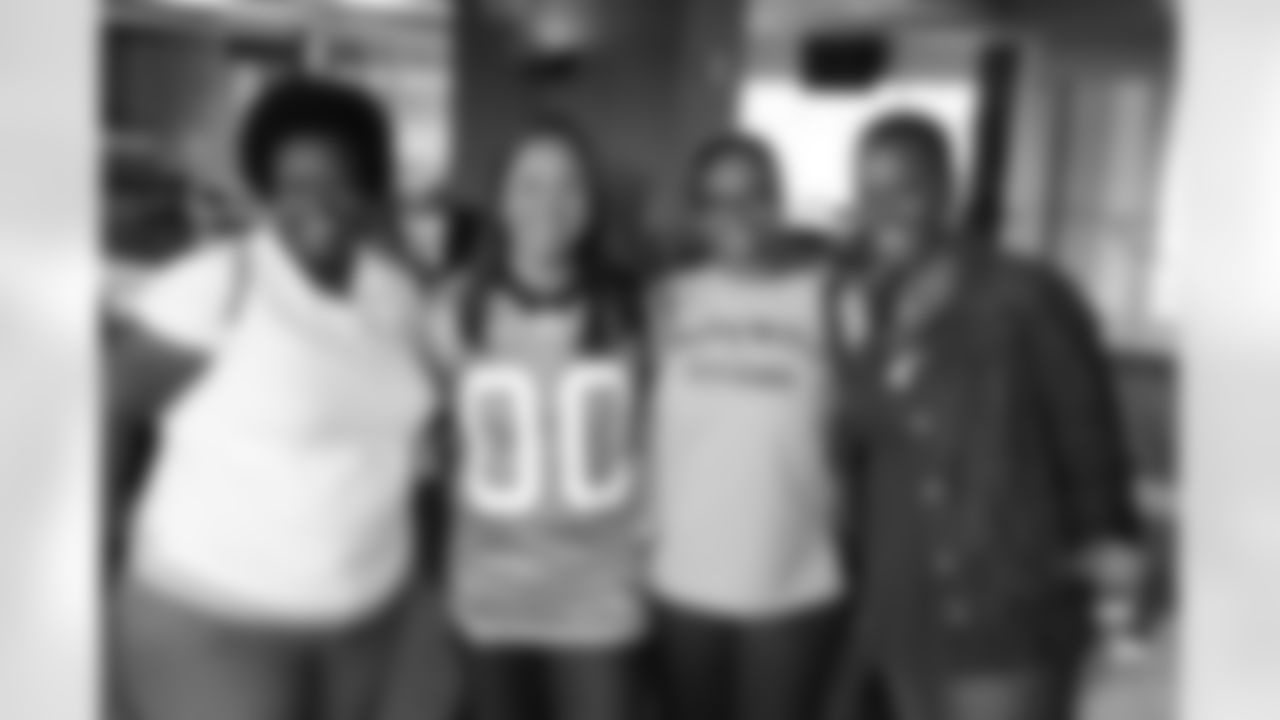 Hopewell High School Moms with Stephanie Rivera.