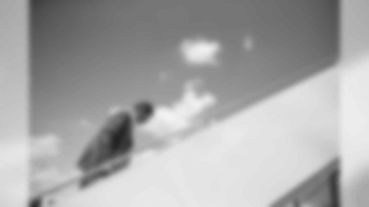 E_1D2_9763