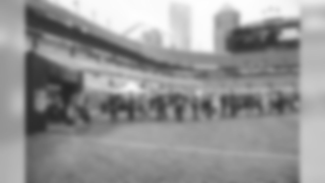 19042DraftParty_365