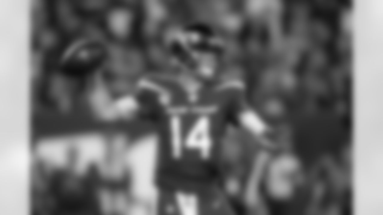 New York Jets quarterback Sam Darnold (14) looks to pass during an NFL football game against the New England Patriots Monday October 21, 2019 in East Rutherford, N.J. The Patriots defeated the Jets 33-0. (Damian Strohmeyer via AP)