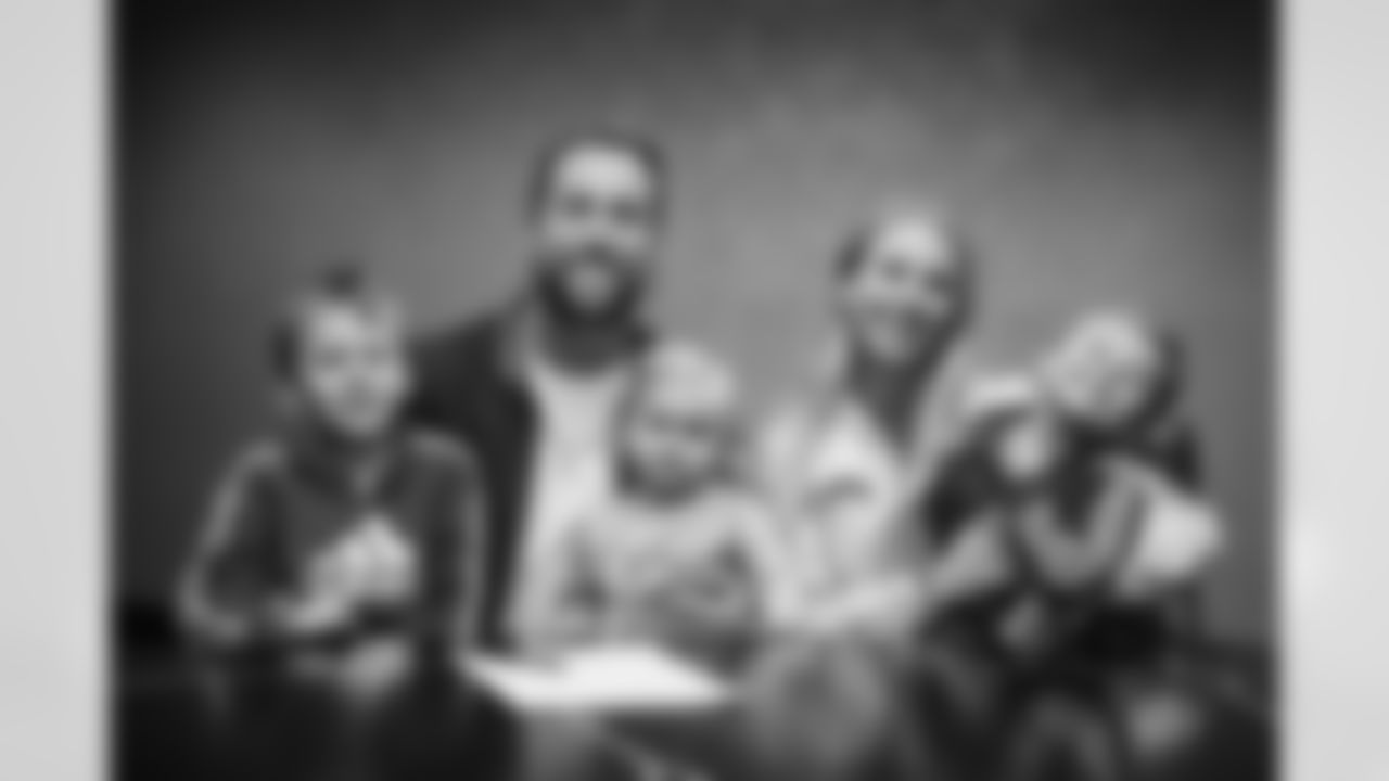 230321 Adam Thielen Signing-04