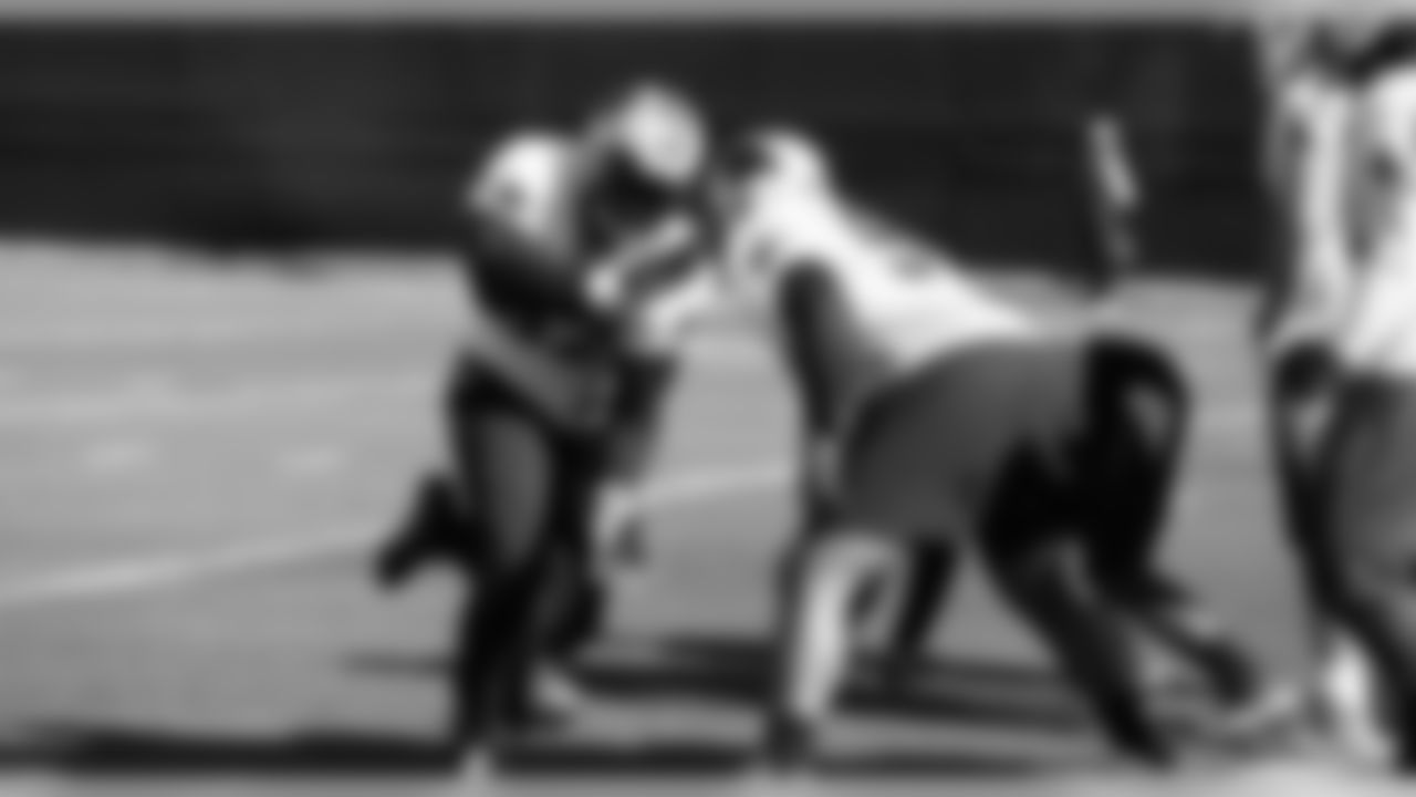 DE Mario Addison