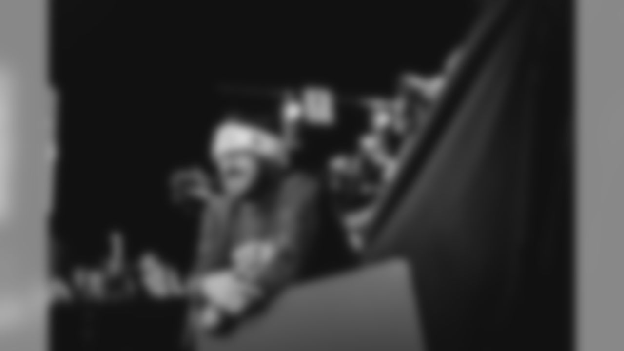 191126 tree lighting 0745