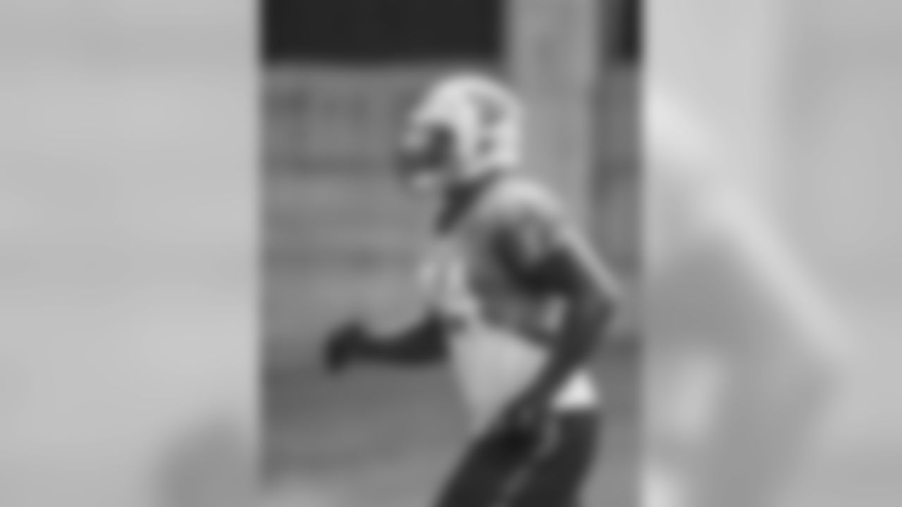 DE Kony Ealy