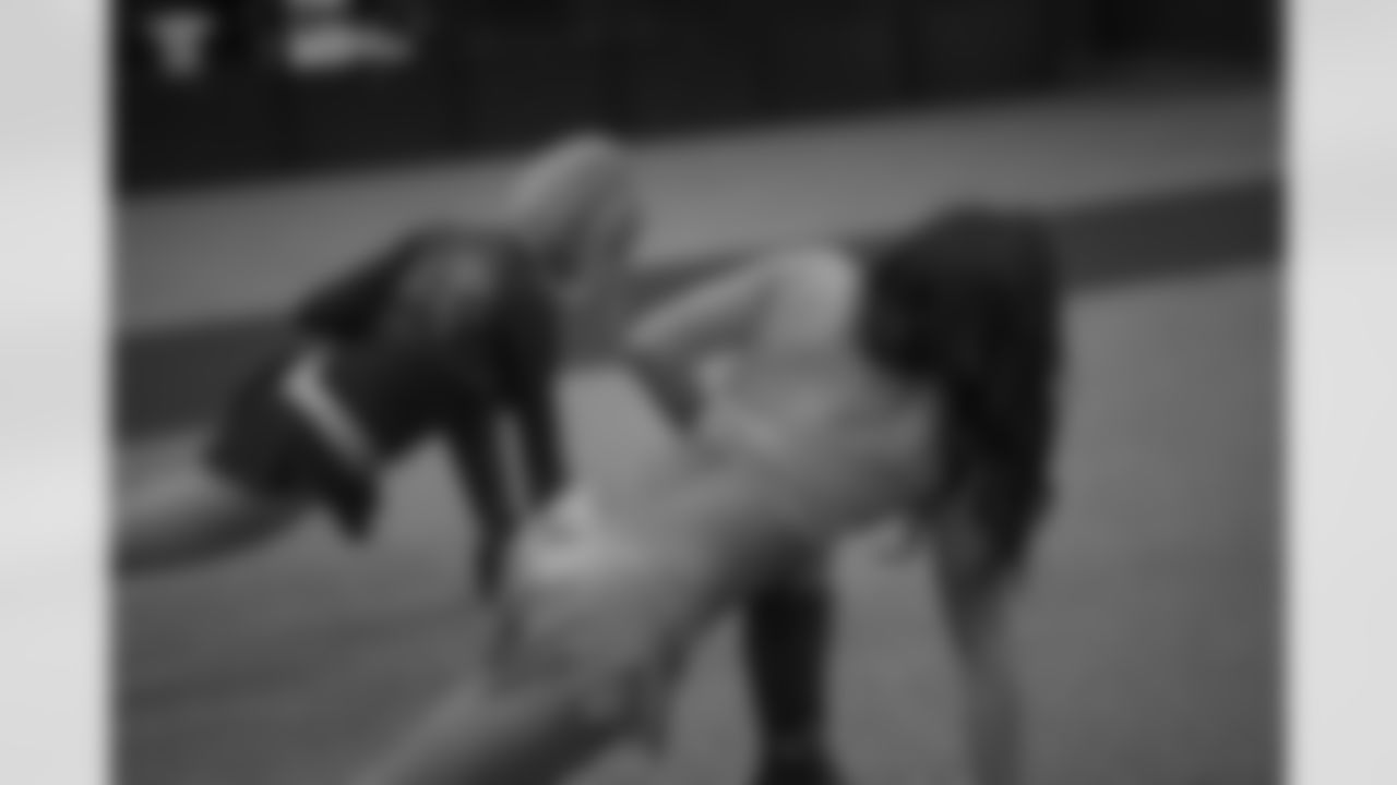Annalise and Shannon stretch before their next photo session