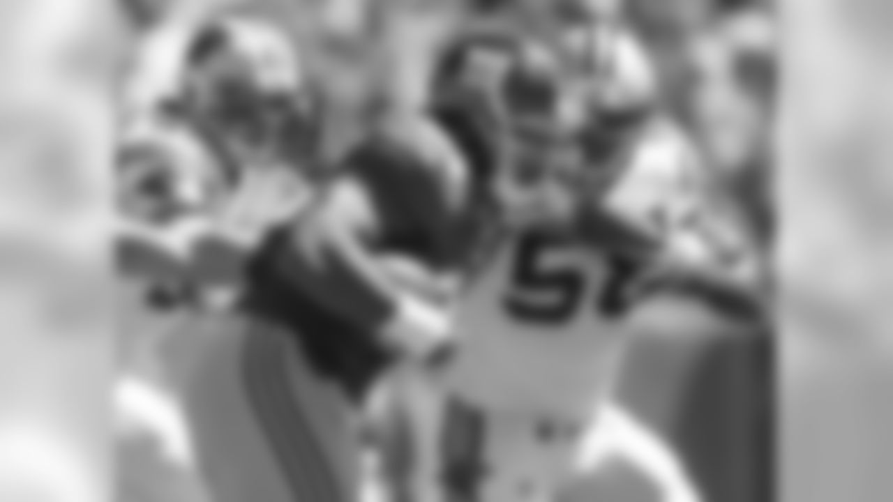 LB Thomas Davis