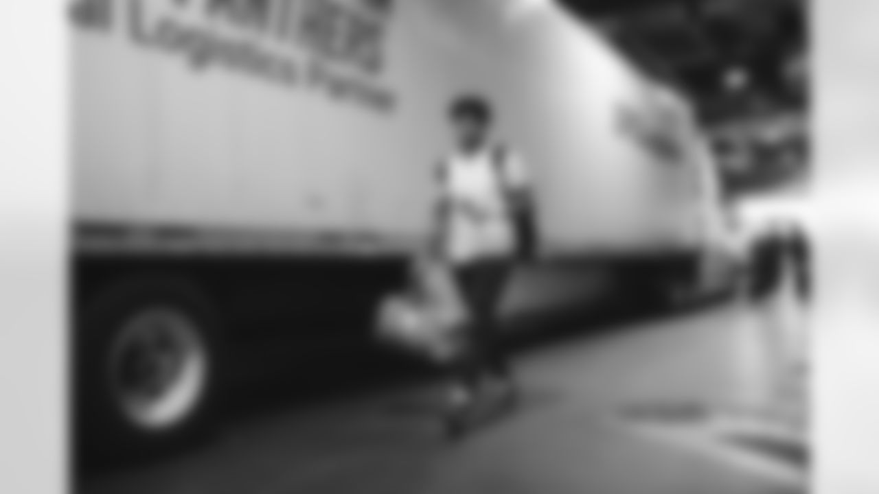 View arrival photos as the Panthers unload at Raymond James Stadium for the 2021 season finale against the Buccaneers.