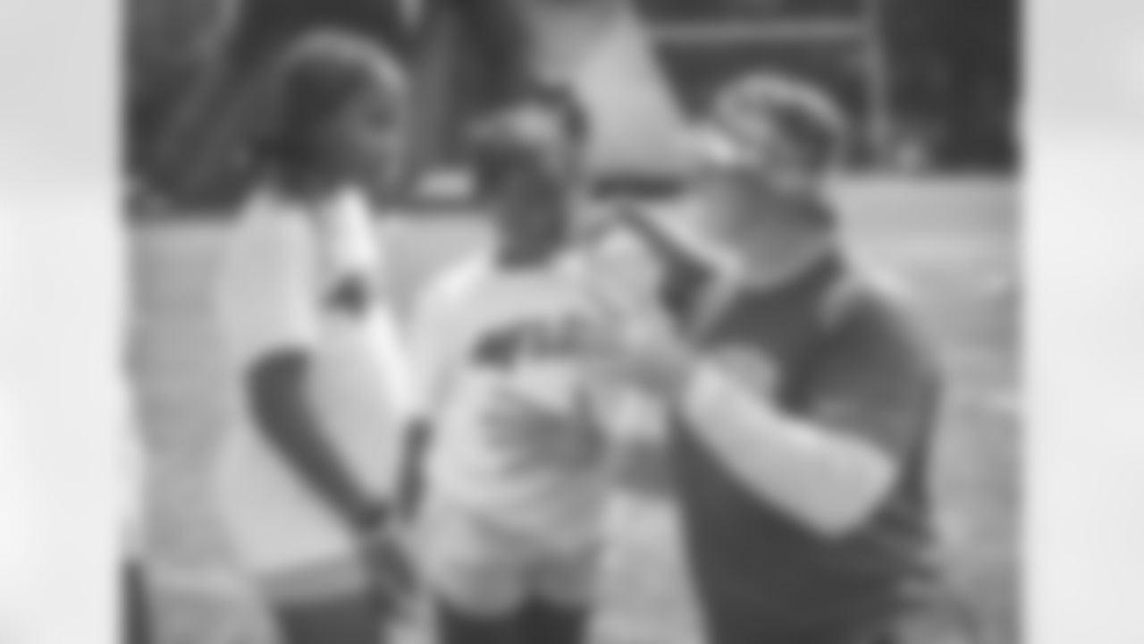 220803 WellCare FlagFB-1440