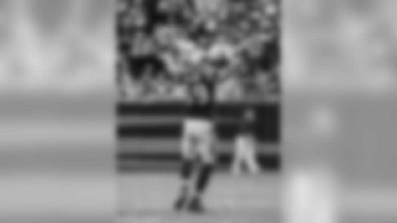 DE Jared Allen