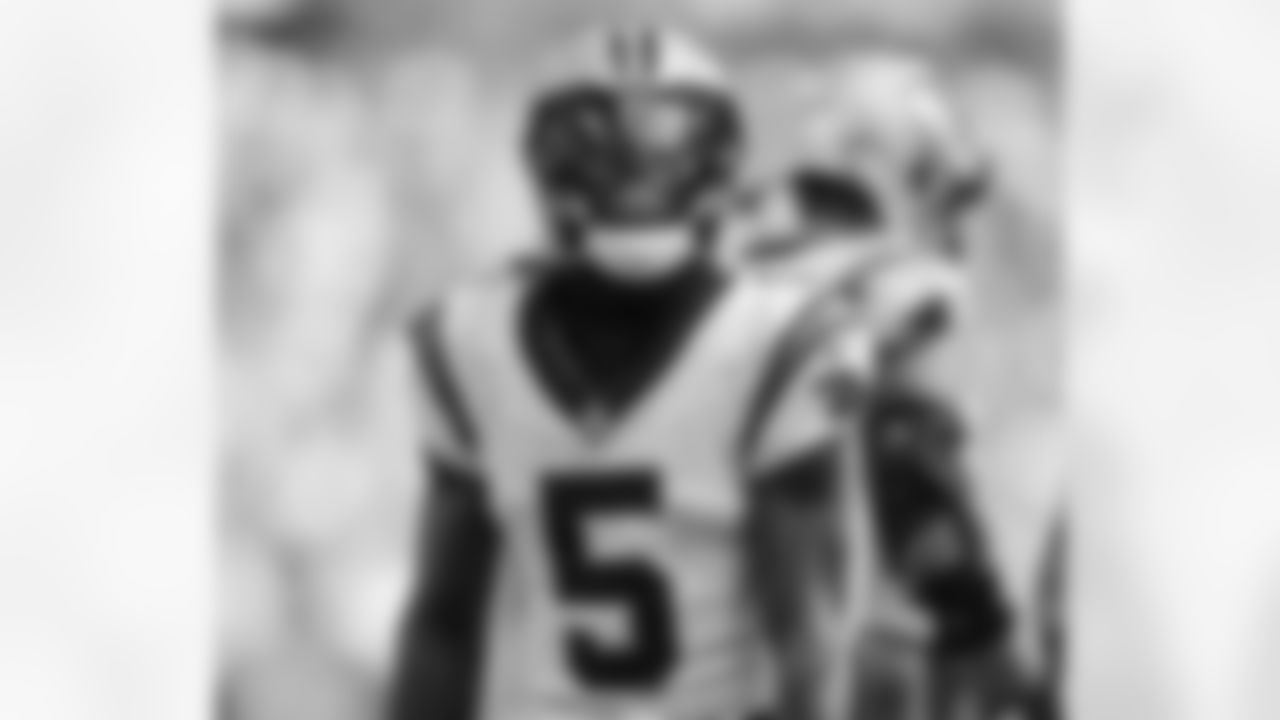 231001 WK 4_Vikings_Game Action-246