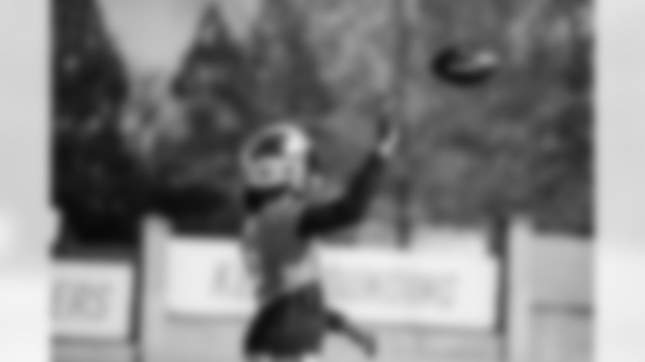 WR - 2 - D.J. Moore
