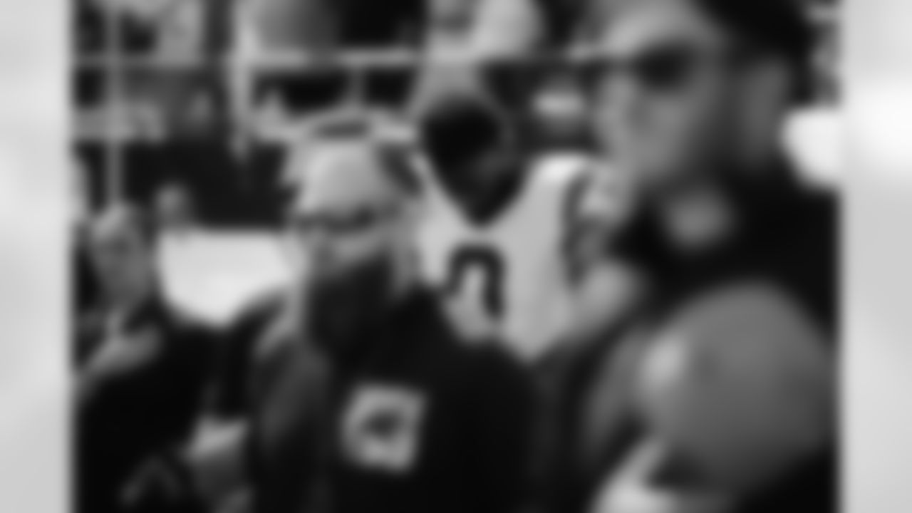 231001 Vikings National Anthem_MD-08