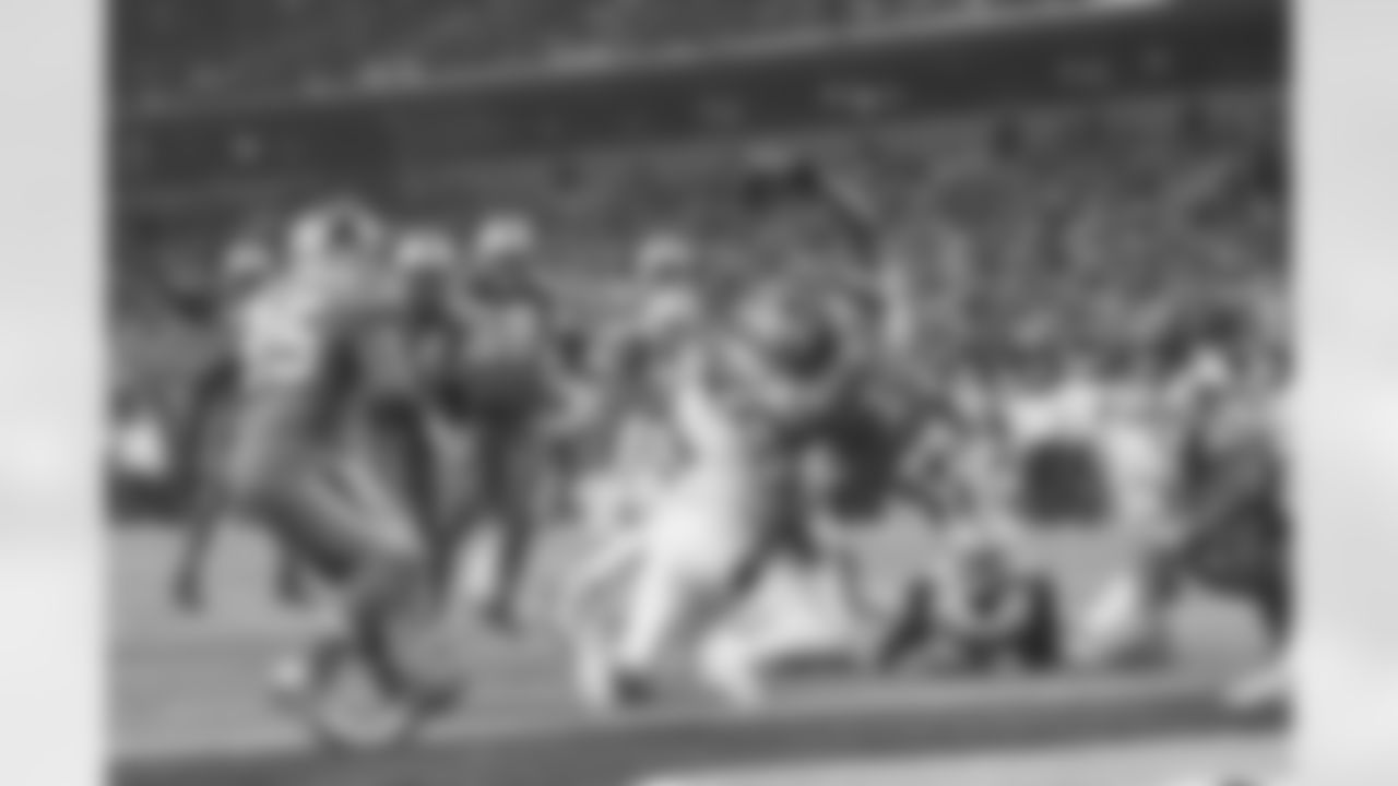 Carolina Panthers play against the Dallas Cowboys on Thursday, November 26, 2015.