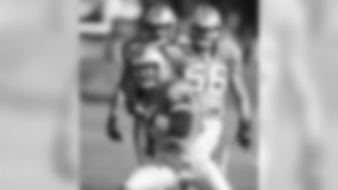 LB David Mayo