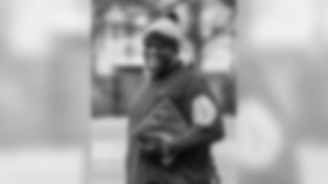 Asst. Offensive Line Coach Ray Brown