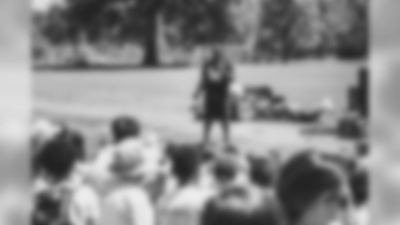 190424JonathanStewartPlay60_730