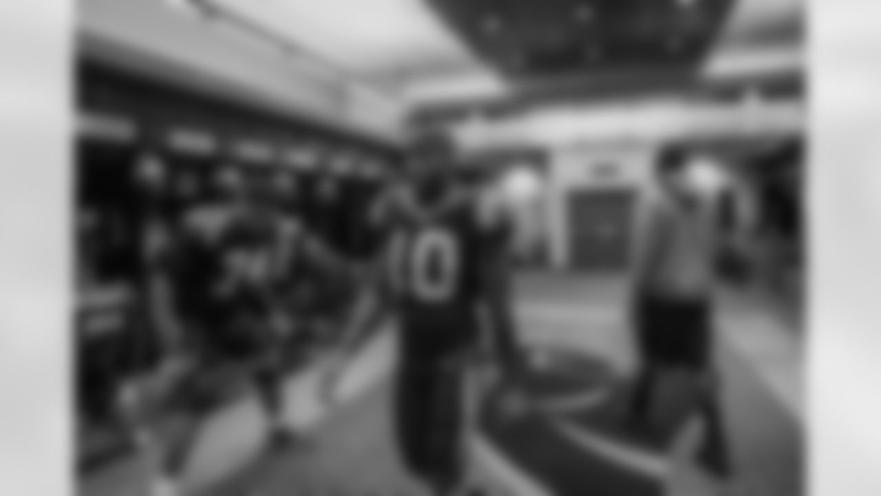 2018_11_25 CARvsSEA warmups 0140