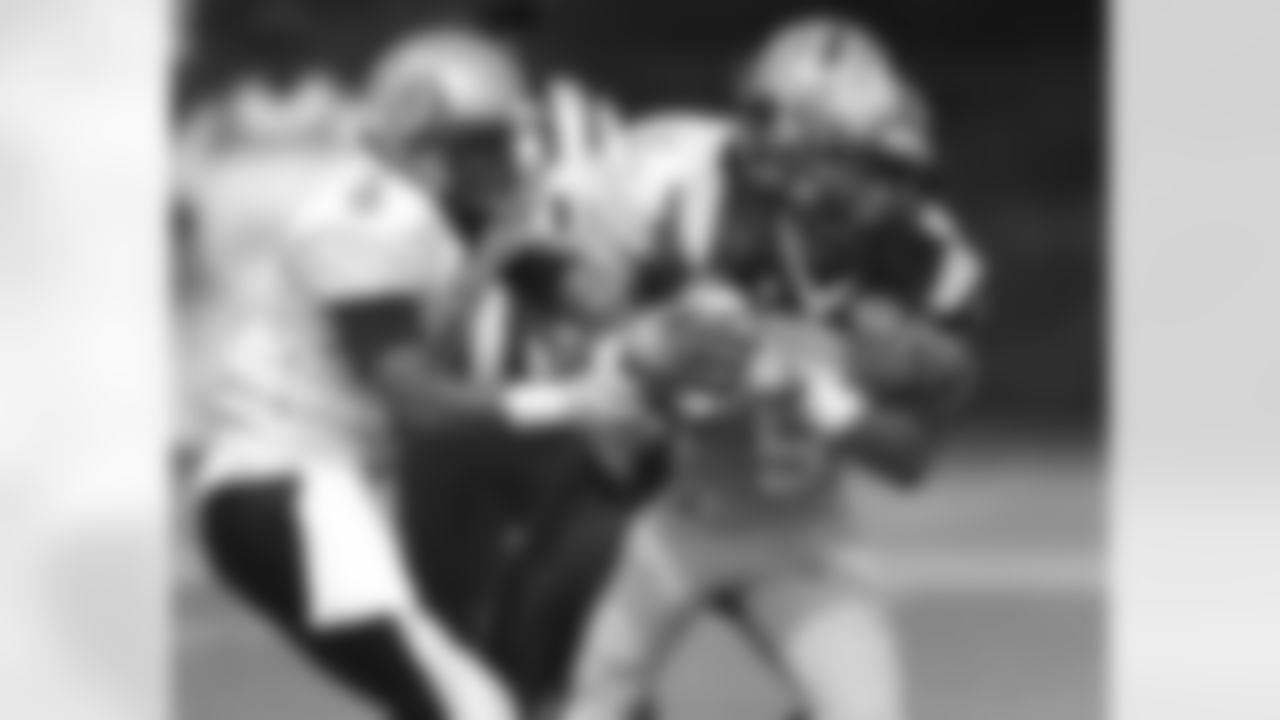 WR Avius Capers