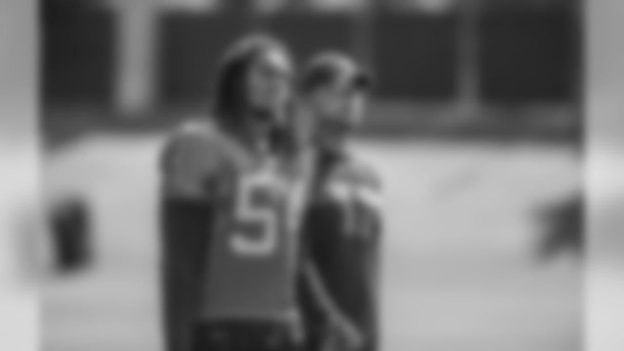 LB Shaq Thompson and Linebackers Coach Al Holcomb