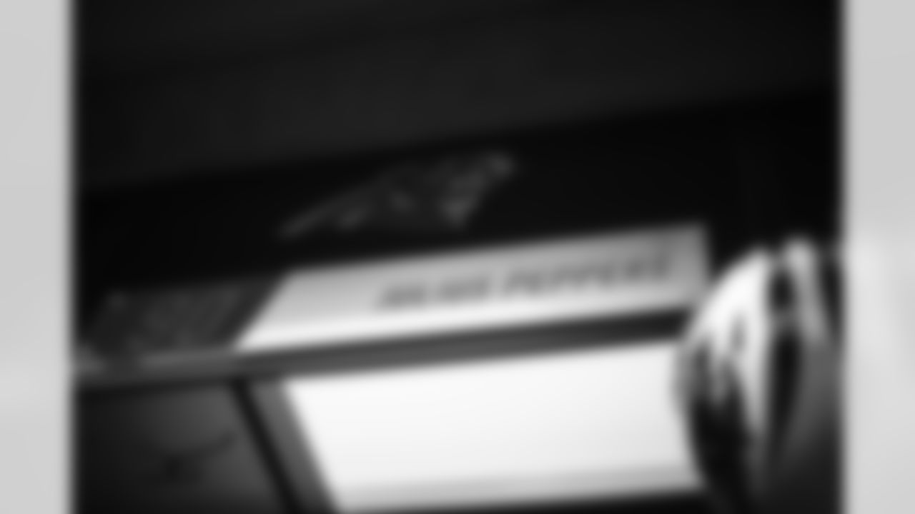 Wk8LockerRoom_66