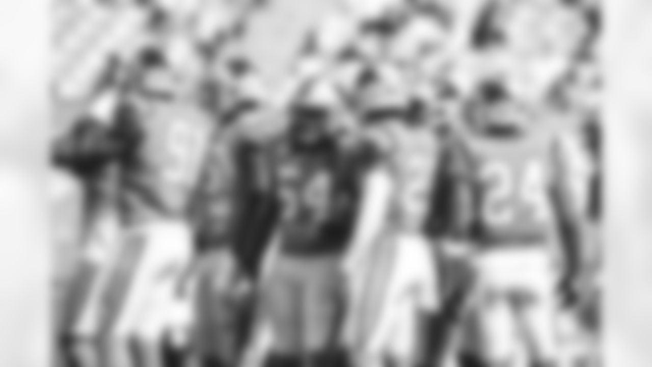 Shaq Thompson, 2020 Walter Payton Man of the Year nominee