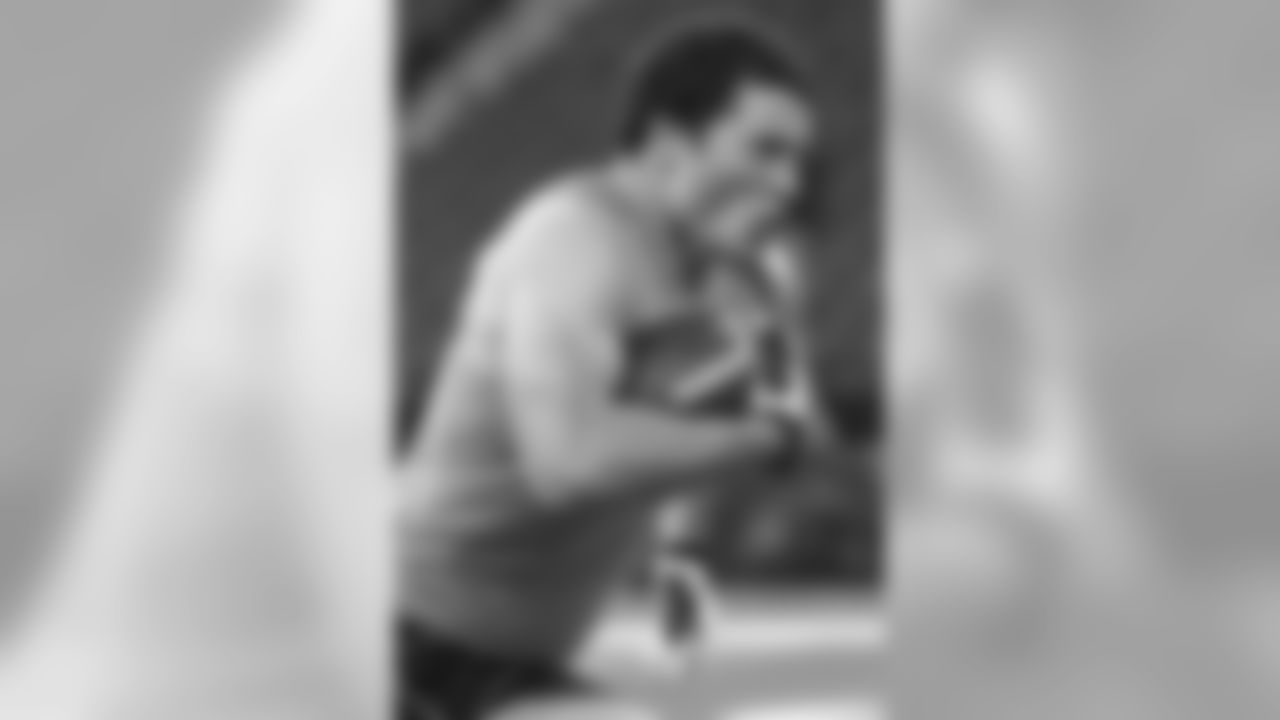 LB Luke Kuechly
