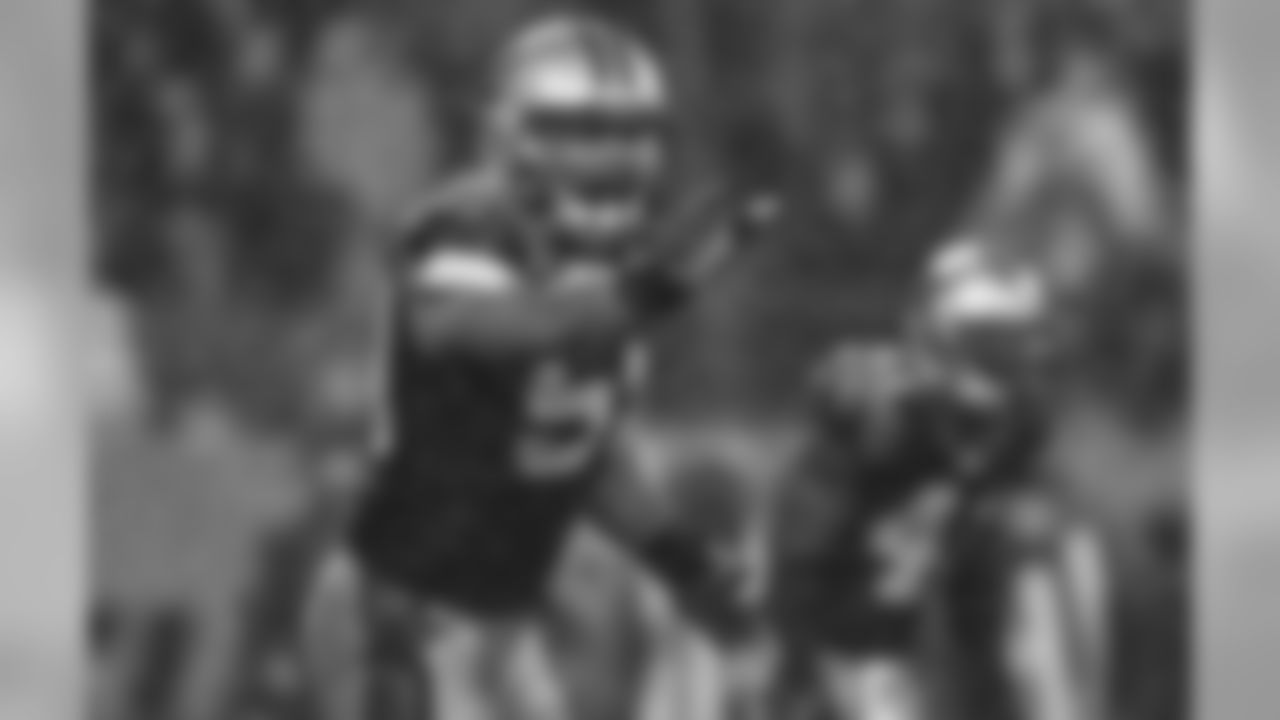 LB Luke Kuechly