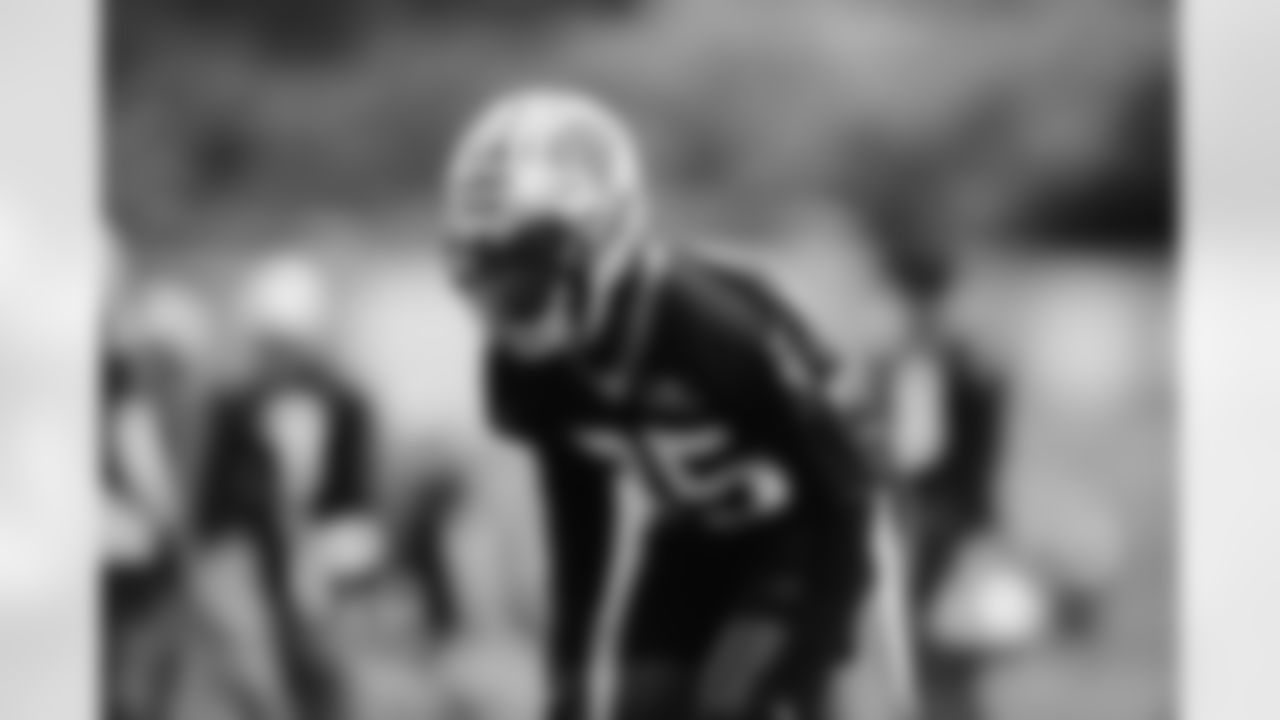 CB - 35 - Kalon Barnes