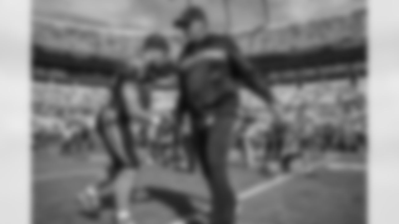 2018_11_25 CARvsSEA warmups 0105