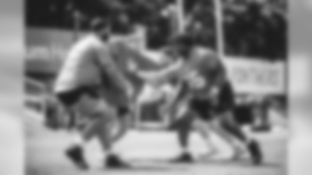 #65 Dennis Daley, G