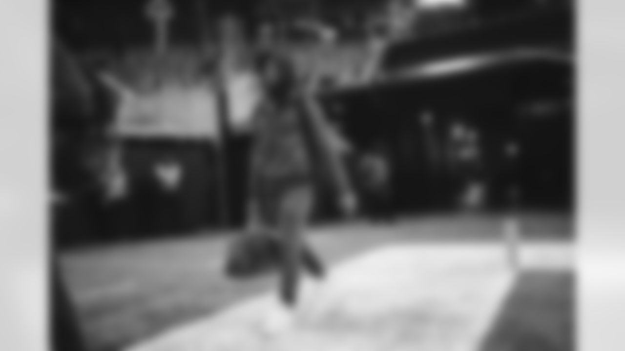 E_DX3_1484