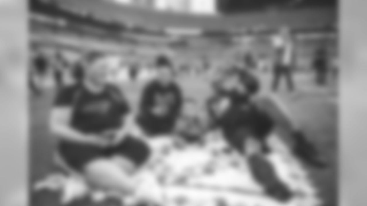19042DraftParty_359