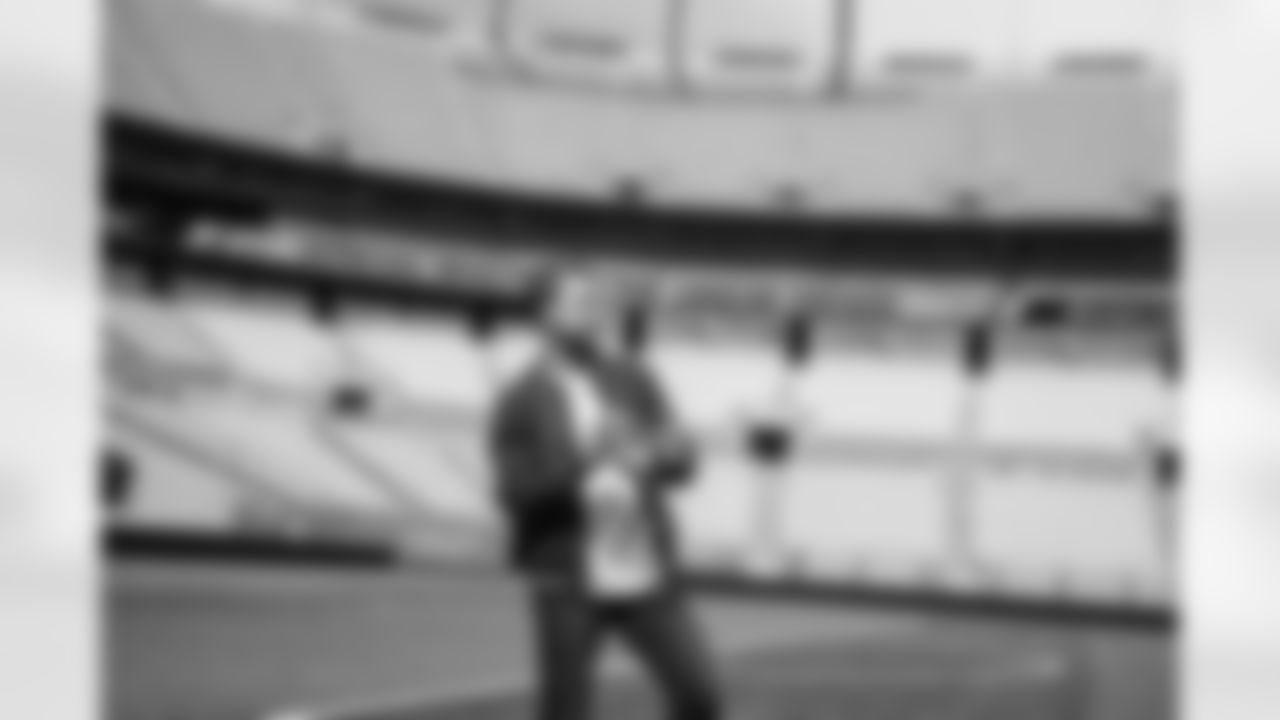 230321 Adam Thielen Signing-29