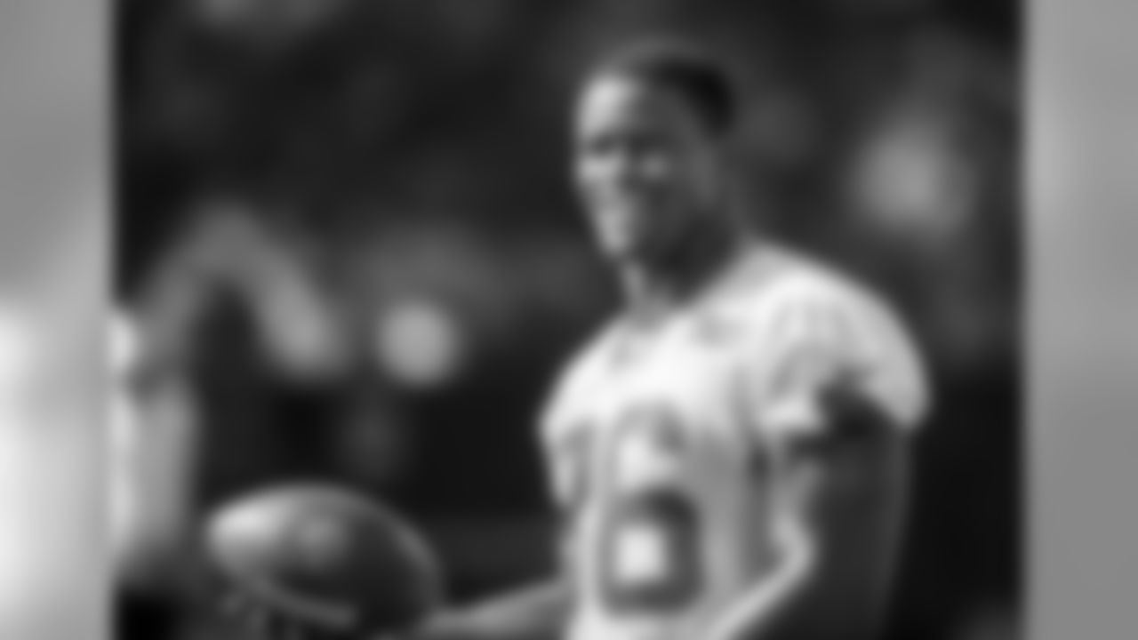 TE Brandon Williams