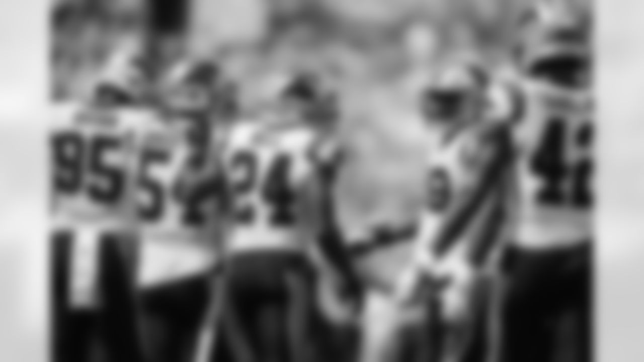 231001 WK 4_Vikings_Game Action-028